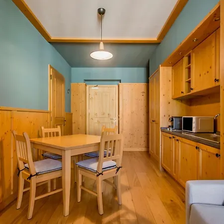 公寓式酒店 Radisson Residences Savoia Palace 科尔蒂纳丹佩佐