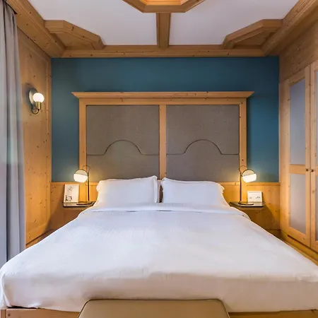 公寓式酒店 Radisson Residences Savoia Palace 科尔蒂纳丹佩佐