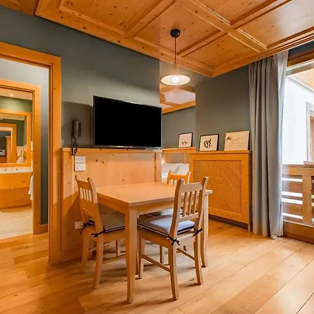 Radisson Residences Savoia Palace Cortina D’ampezzo 4* Cortina dʼAmpezzo