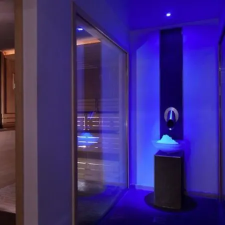 شقة فندقية Radisson Residences Savoia Palace 4*
