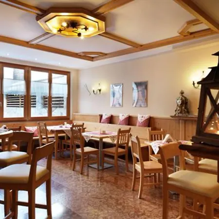 Radisson Residences Savoia Palace 公寓式酒店 科尔蒂纳丹佩佐